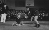 Атакует В.Т. Беляйкин. Матч Москва - Ленинград - Тбилиси - Рига (1951 г., Рига)