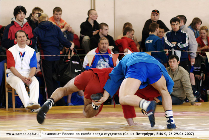 САМБО, фото: www.sambo.spb.ru. Чемпионат России по самбо среди студентов (мужчины, женщины). Санкт-Петербург, ВИФК, 26-29 апреля 2007 года.